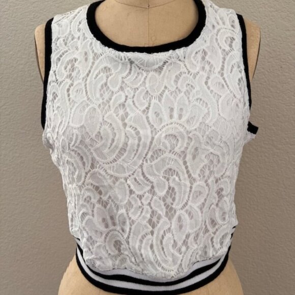 Guess White and Black Lace Crop Top - Picture 1 of 4
